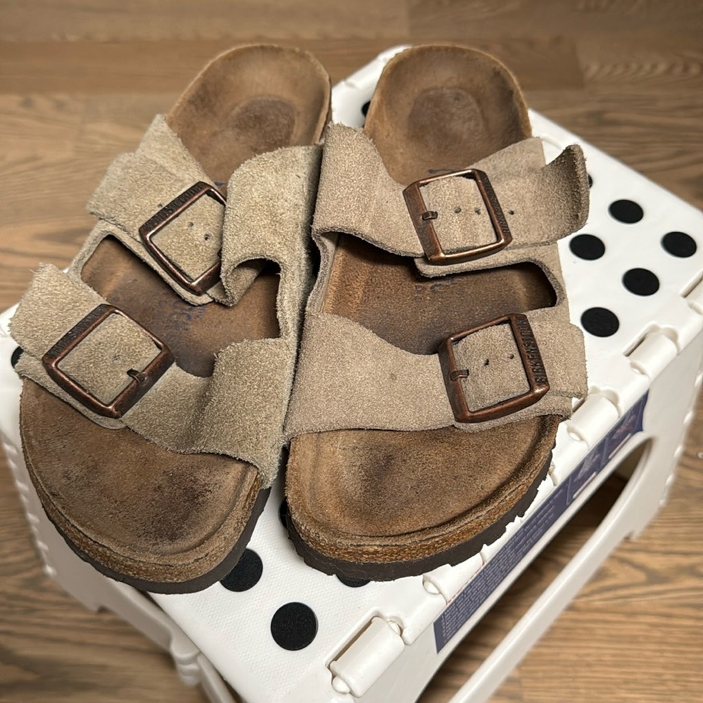 tan birkenstalks